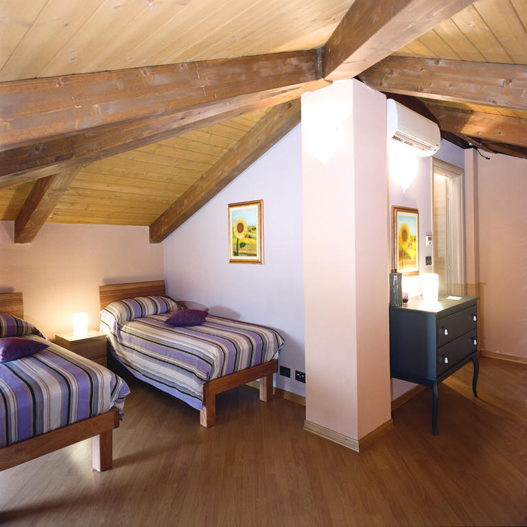 Tenuta Roletto Cuceglio Rom bilde